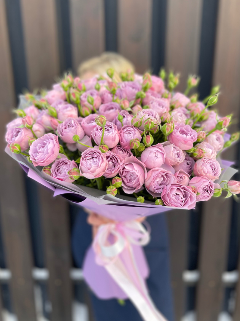 Композиция в шляпной коробке Белый стих с бабблс